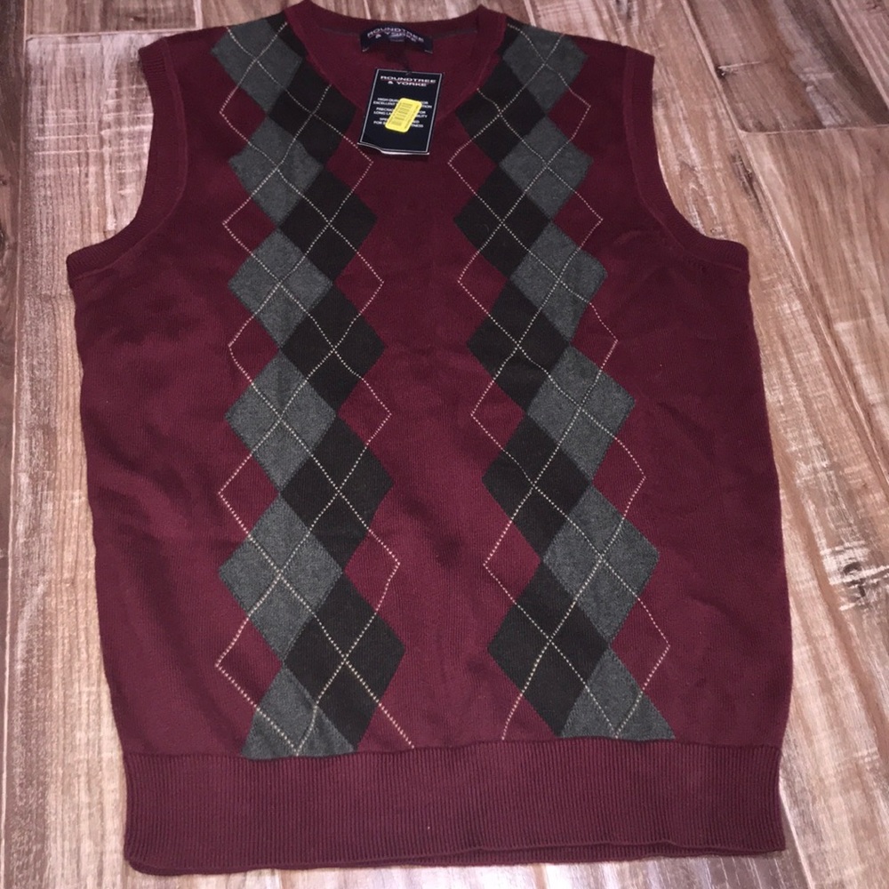 Roundtree and York sleeveless new vest